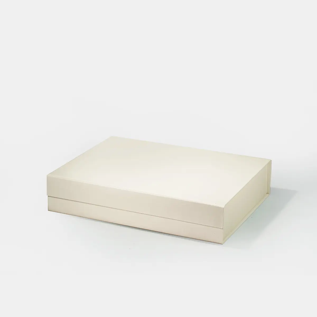 A4 Shallow Magnetic Gift Box Ivory