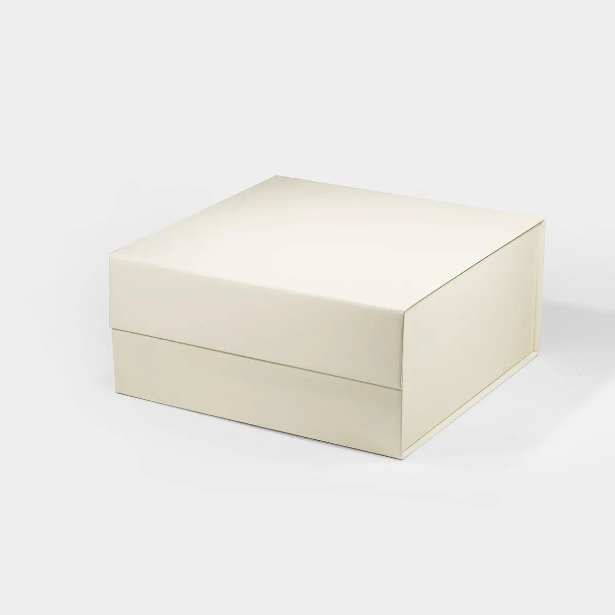 Medium Square Magnetic Gift Box Ivory