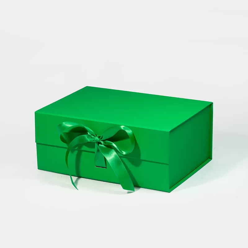 A5Deep Magnetic Gift Box - Green with ribbon