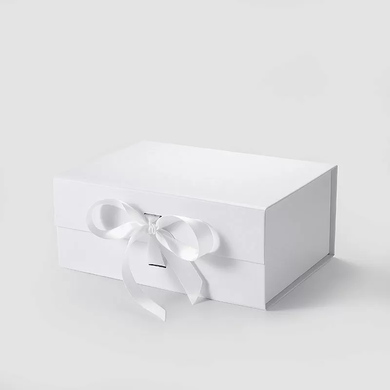 A5Deep Magnetic Gift Box - White with ribbon