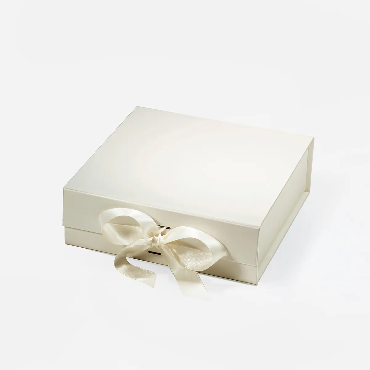 A6 Square Magnetic Gift Box Ivory with ribbon
