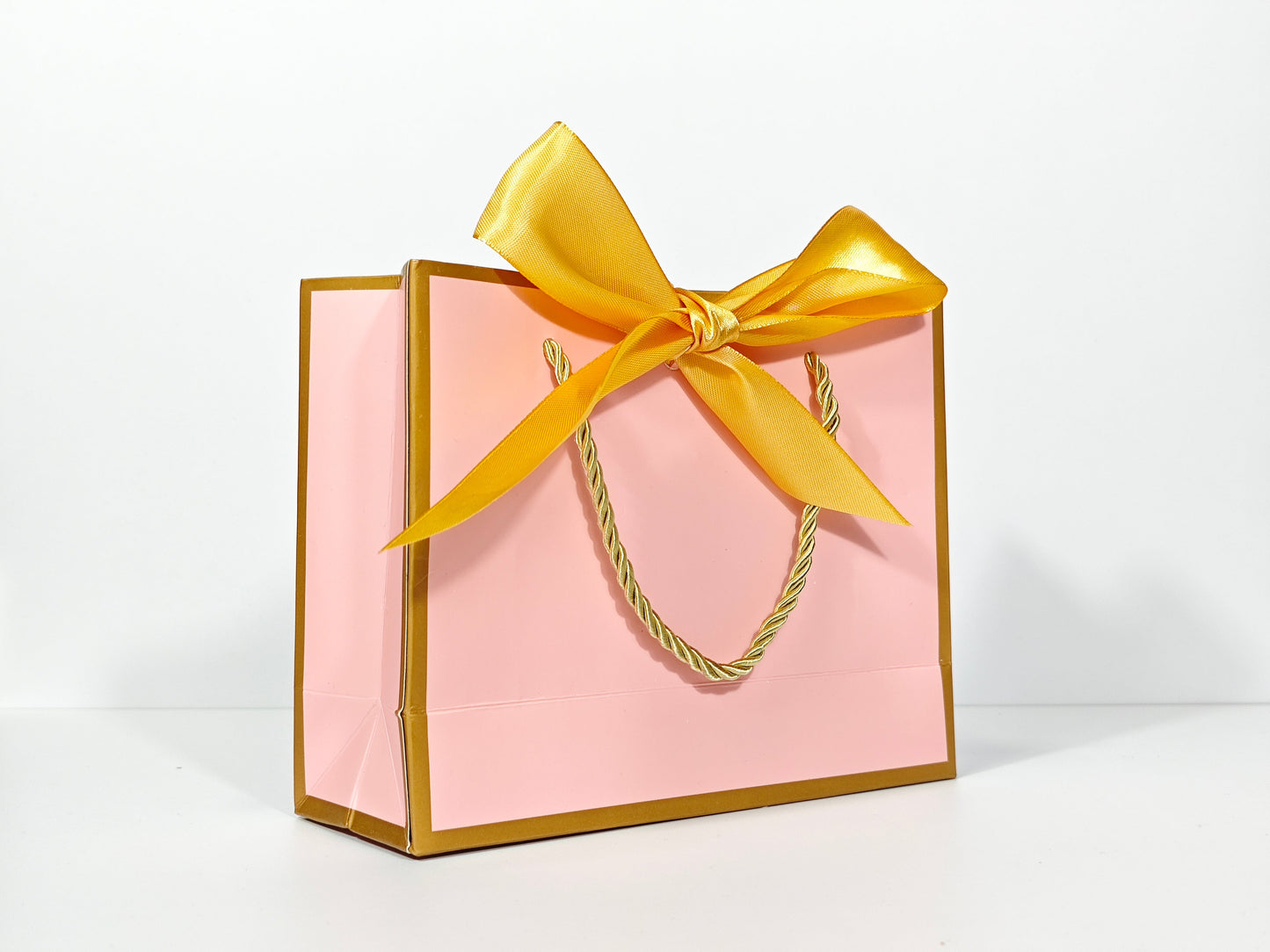 C1 Pink Paper Gift Bag with Gold Border and gold ribbon C1 19*15*7cm