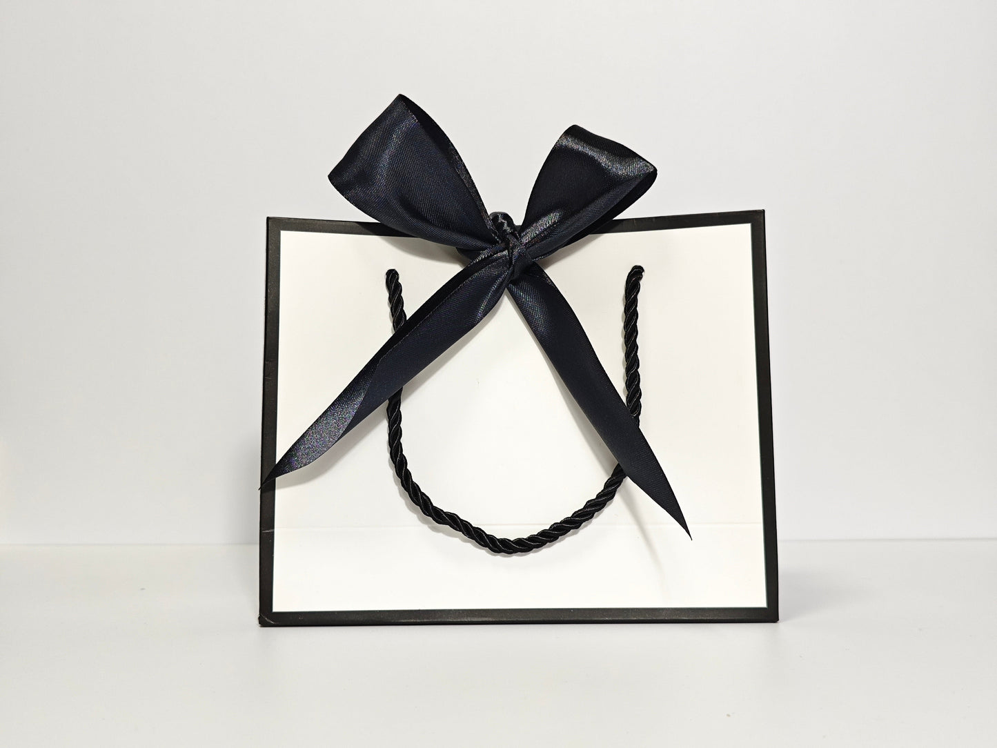 C1 White Paper Gift Bag with Black Border and black ribbon C1 19*15*7cm