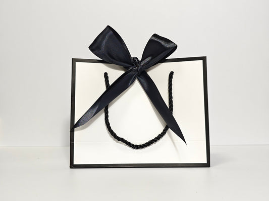 C1 White Paper Gift Bag with Black Border and black ribbon C1 19*15*7cm
