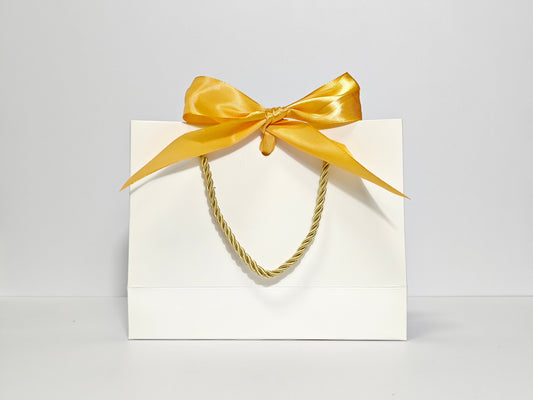 C1 White Paper Gift Bag with gold ribbon C1 19*15*7cm